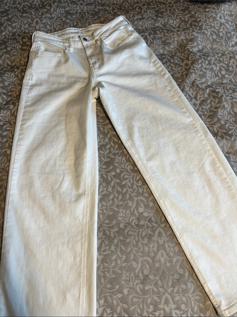 Old Navy White Straight-Leg Women's Jeans